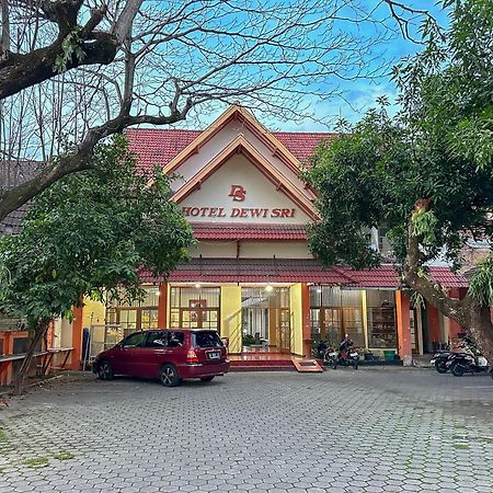 Hotel Dewi Sri Redpartner Yogyakarta Exterior photo