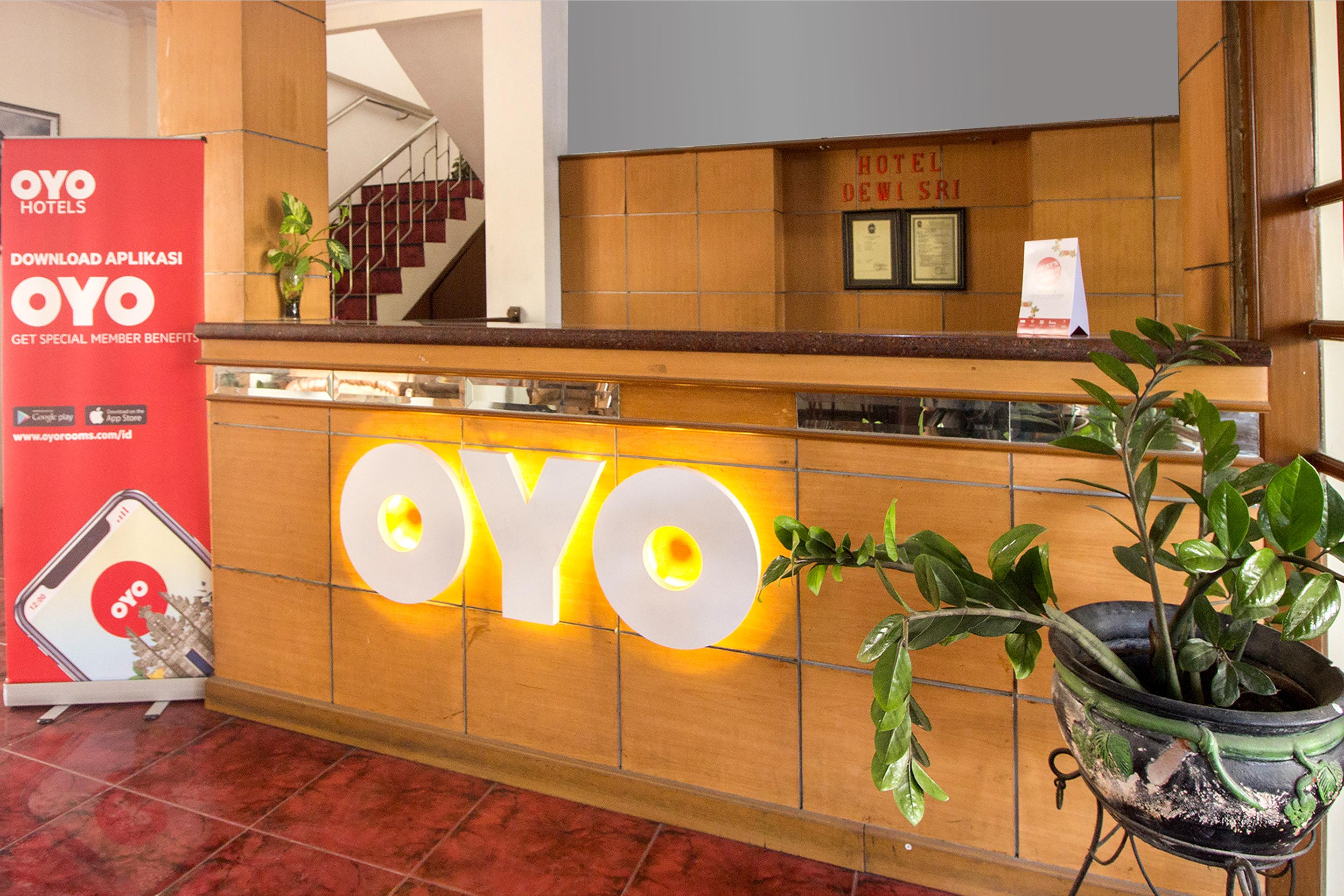 Hotel Dewi Sri Redpartner Yogyakarta Exterior photo