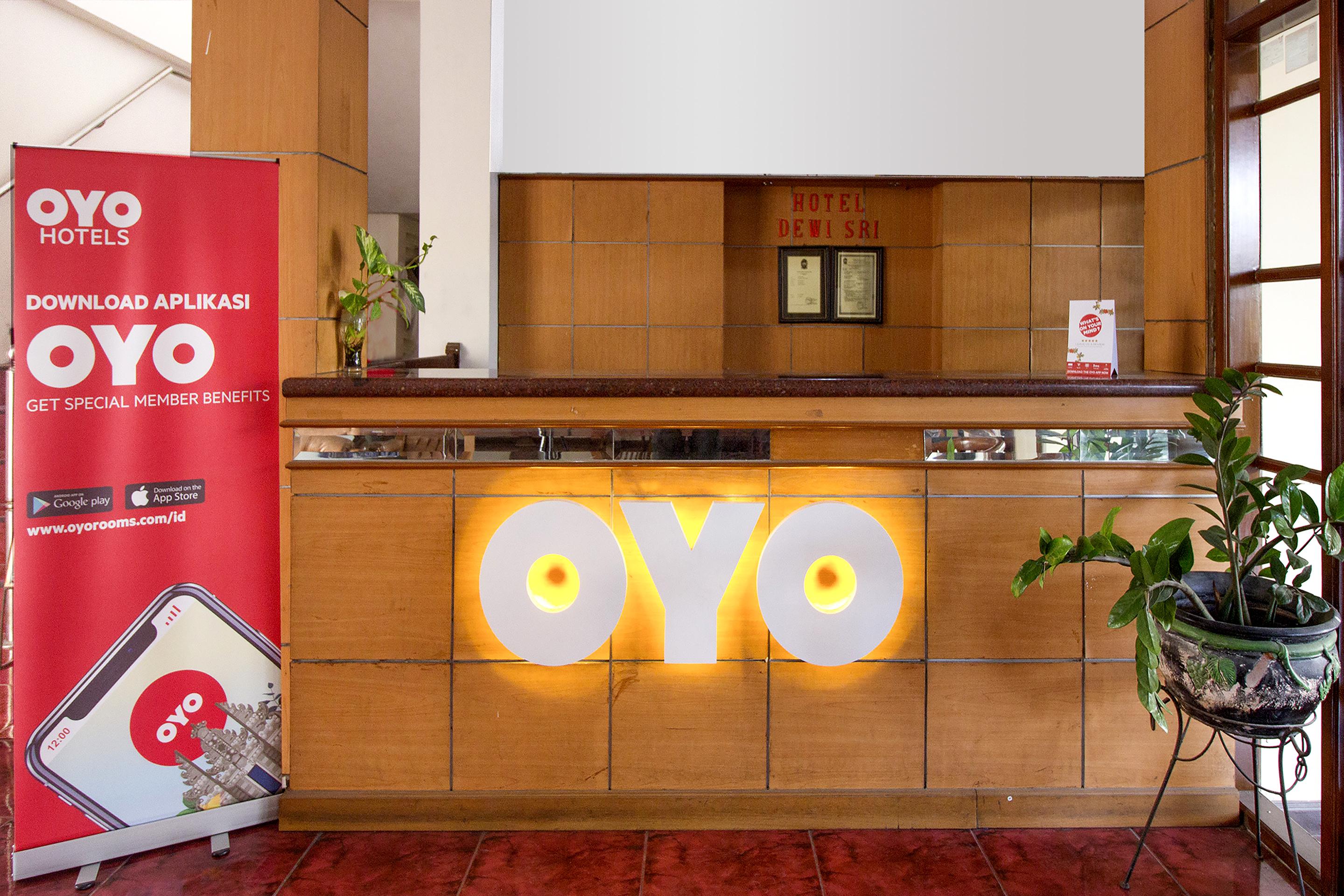 Hotel Dewi Sri Redpartner Yogyakarta Exterior photo